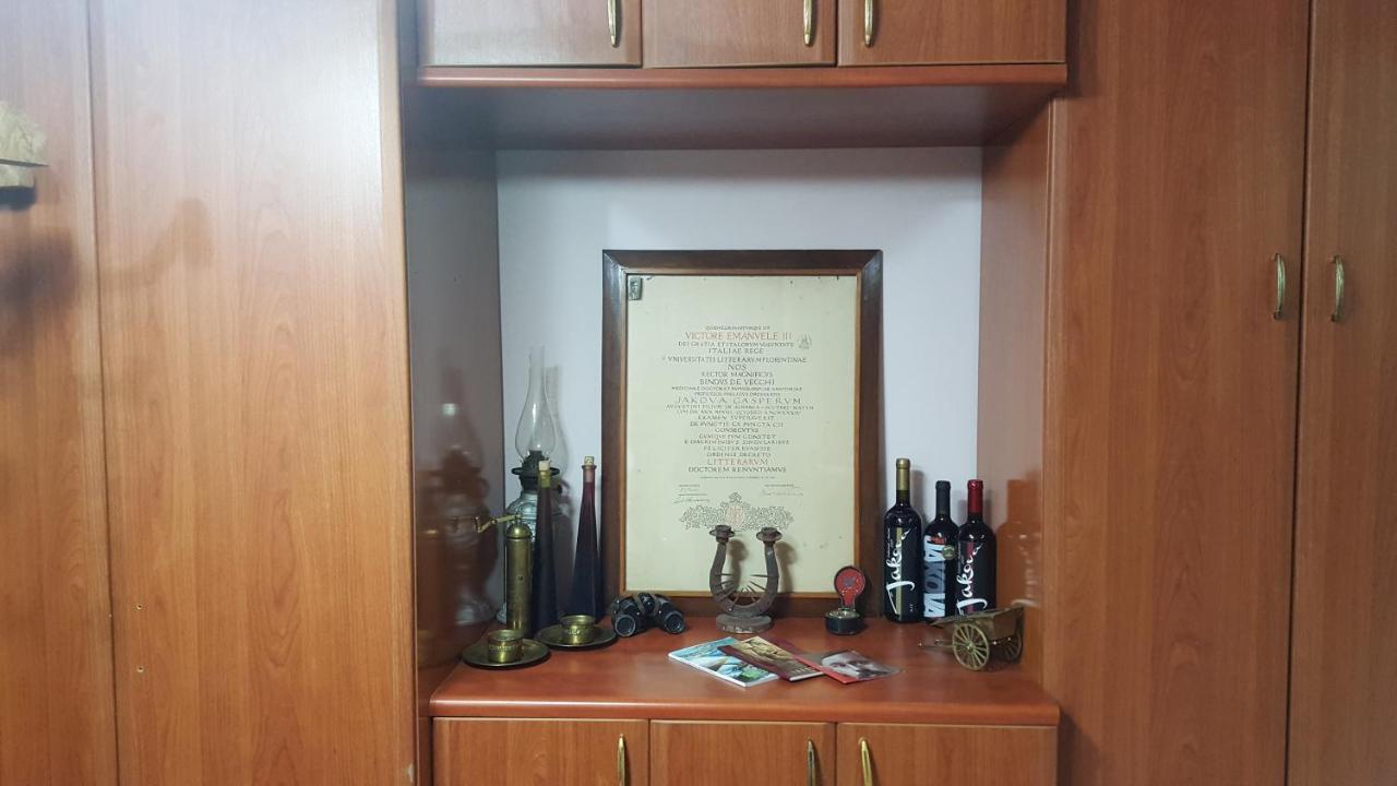 The Blacksmith'S Guesthouse Shkoder Bagian luar foto