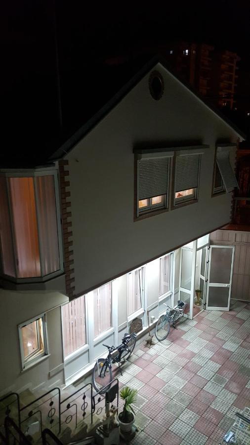 The Blacksmith'S Guesthouse Shkoder Bagian luar foto