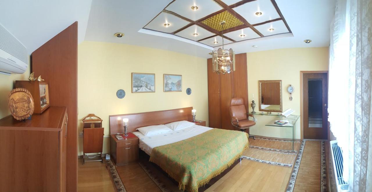 The Blacksmith'S Guesthouse Shkoder Bagian luar foto